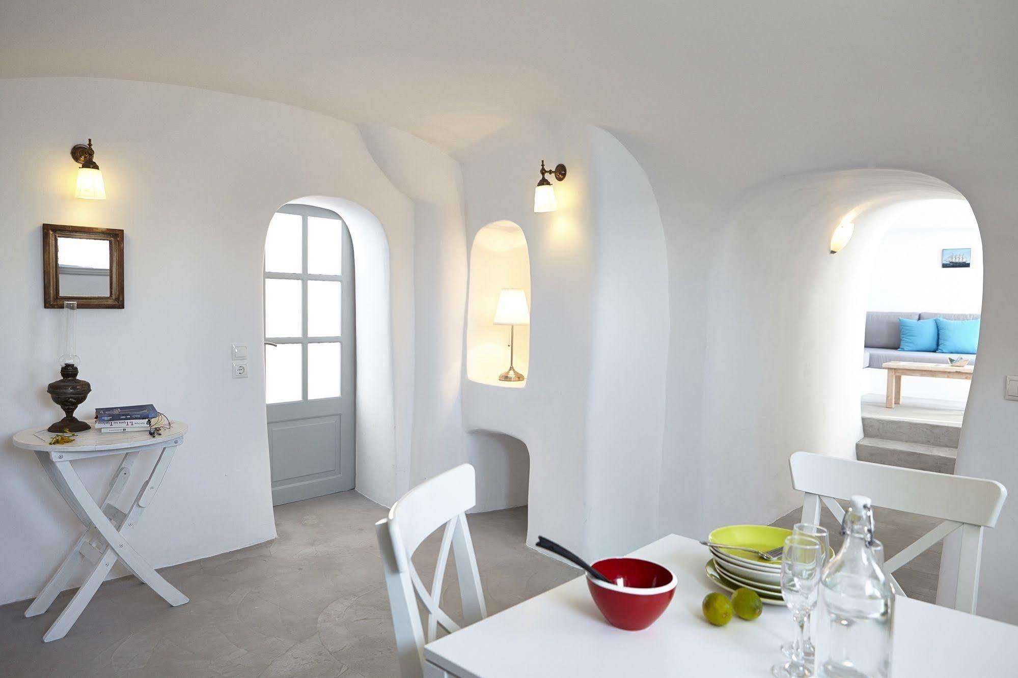 Liakada Oia Suites Kültér fotó